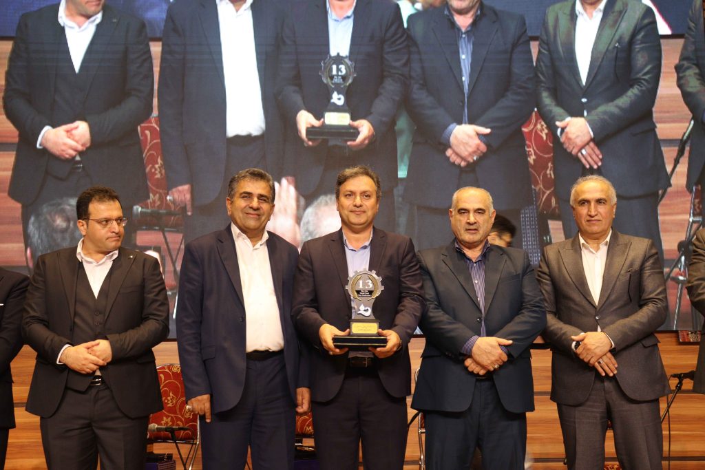 شرکت آنتی‌بیوتیک‌سازی ایران، عنوان «واحد برتر» را در همایش روز جهانی غذا کسب کرد
